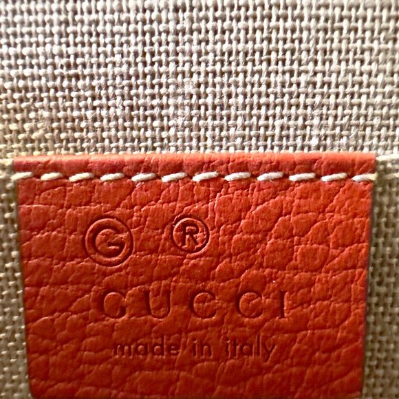 Gucci Interlocking Chain Shoulder Bag - Picture 9 of 10